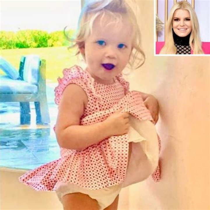Jessica Simpson’s Daughter Has ‘Marilyn Monroe Moment’ In Cute Photo – Hollywood Life