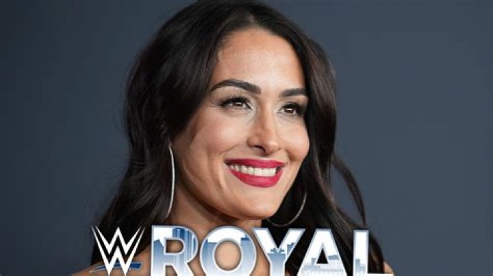 ‘Unfinished Business’ With Charlotte – Hollywood Life