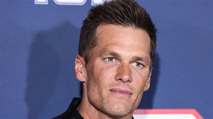 Tom Brady Shares Quote About ‘Cheating’ After Gisele Bundchen Divorce – Hollywood Life